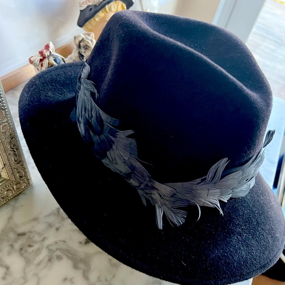 Eugenia Kim Accessories - Eugenia Kim black fedora L